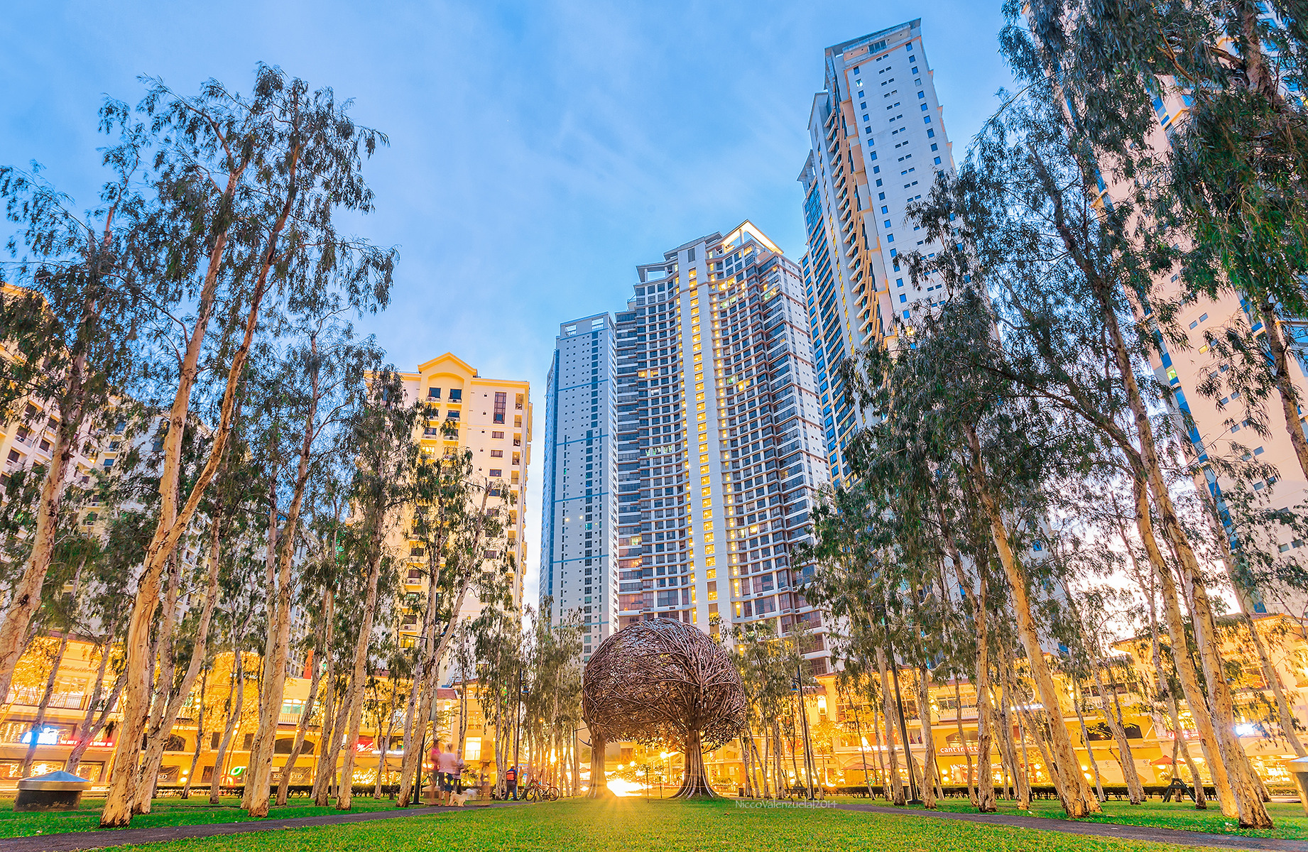 Bonifacio, Global City, Taguig Philippines 
December 2014