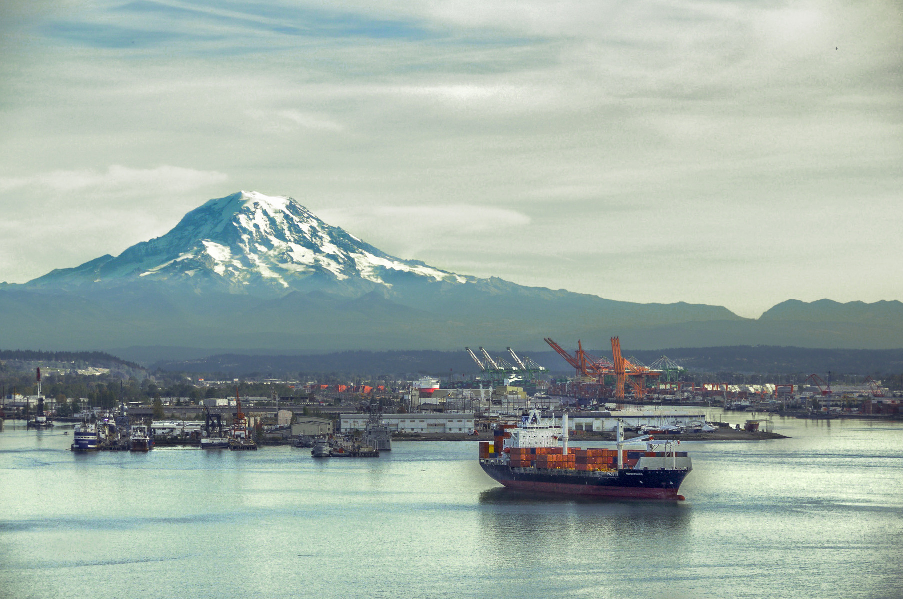 Mt.Rainier and the port of Tacoma