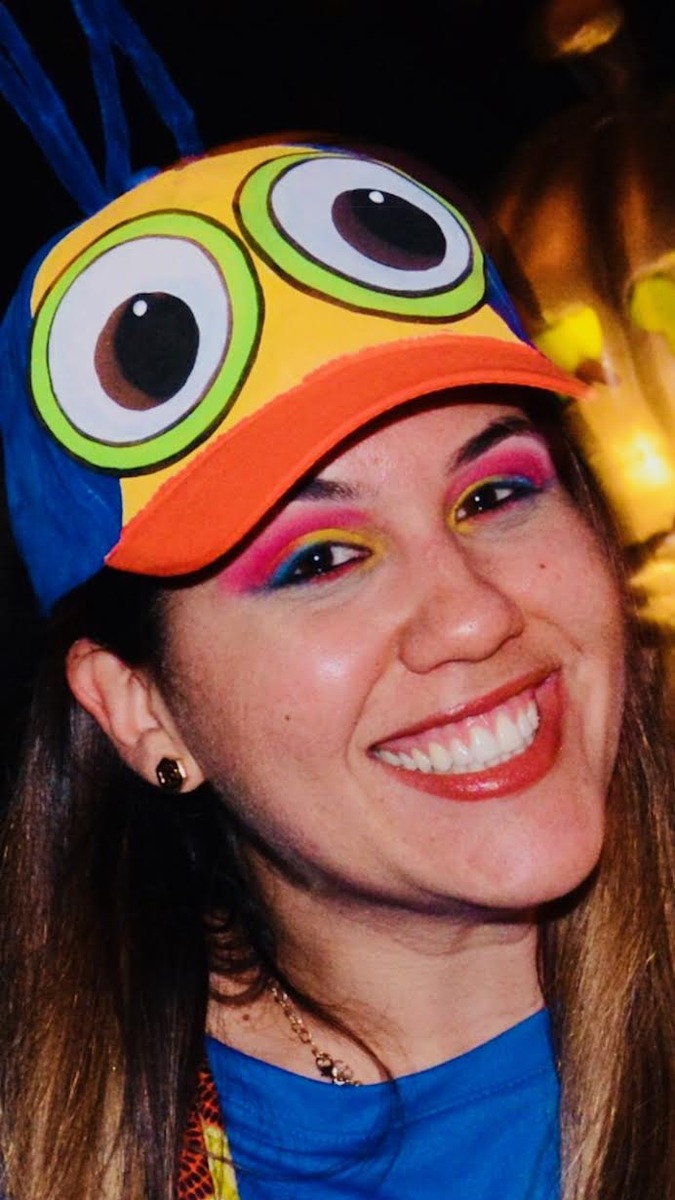 Face: Clinique
Eyes: MAC Cosmetics
Blush: N/A
Lips: MAC Cosmetics
Brows: N/A